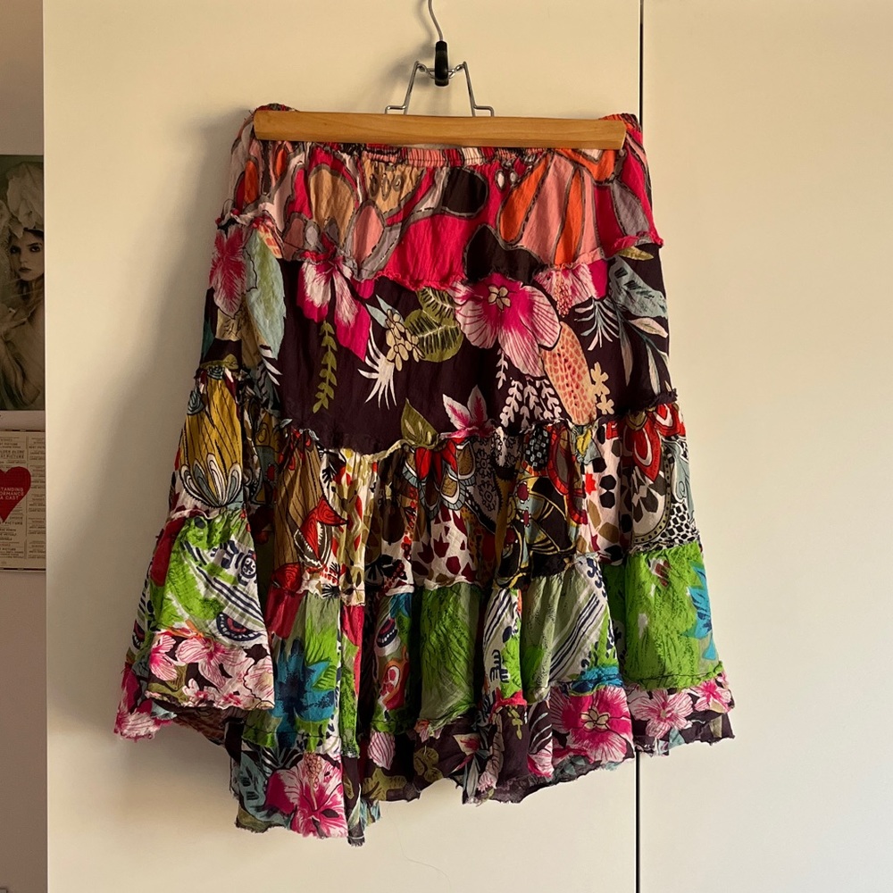 Planet gold knee length skirt